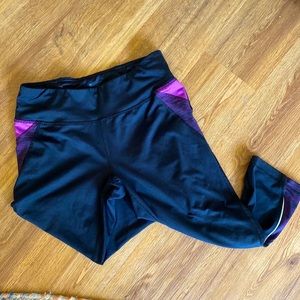 Tek Gear cropped Leggings size Medium